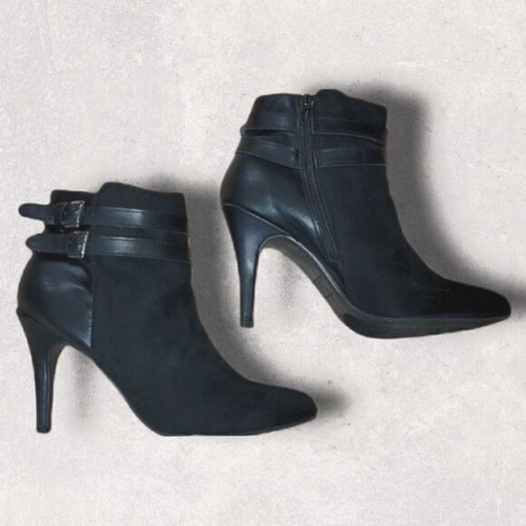 𝅺ROUGE HELIUM BLACK STRAPPY ANKLE BOOTS, SIZE 9 - Picture 1 of 12